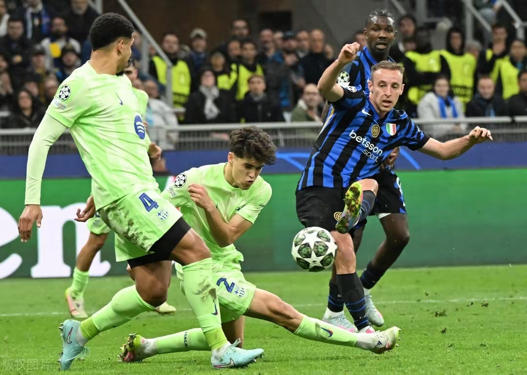 国际米兰碾压希腊，姆巴佩统治全场