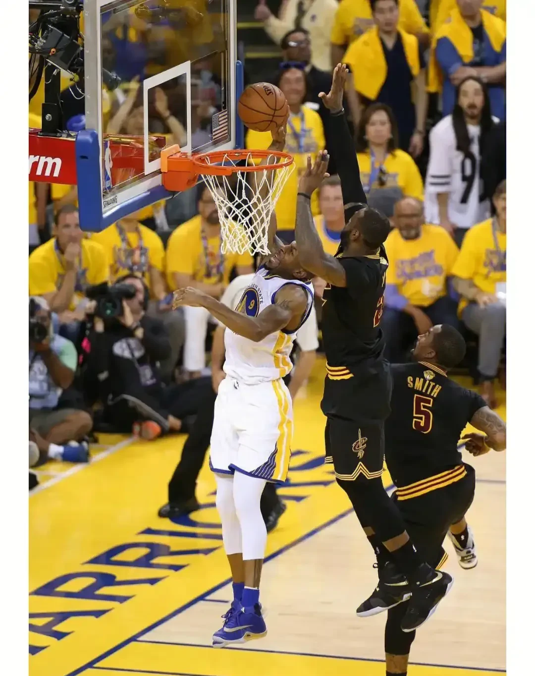 湖人鏖战快船，布伦森带队取胜