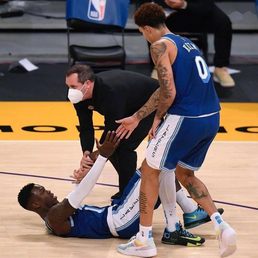 雄鹿B队逆转掘金，卡鲁索三分雨点燃全场