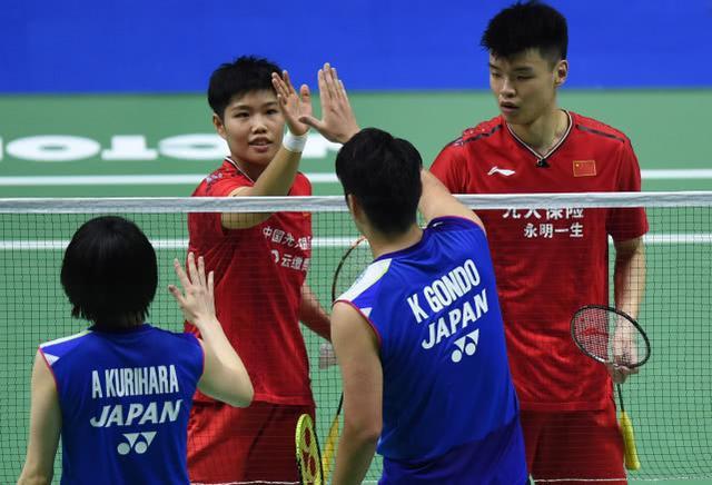 丹麦羽毛球队碾压英格兰羽毛球队，谌龙爆发神勇