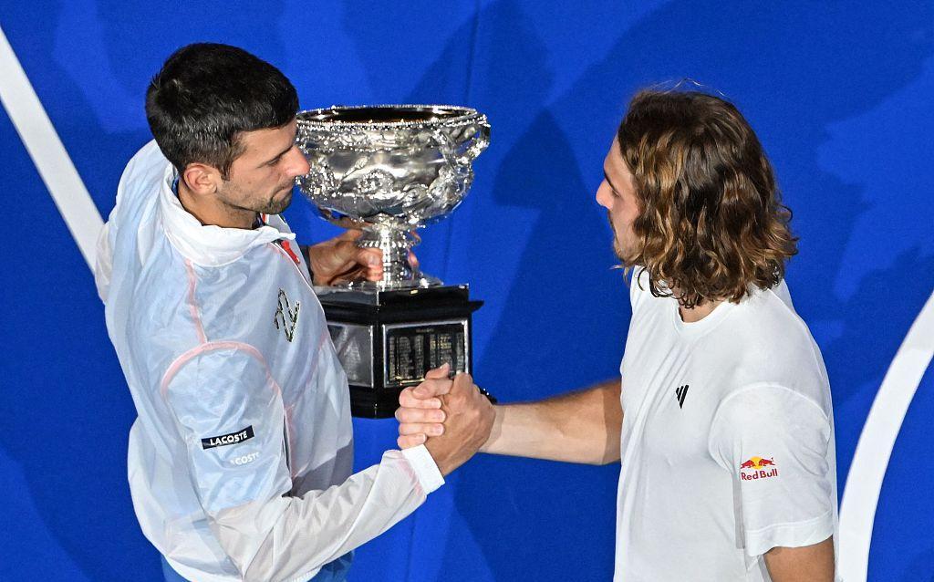 世界网球队轻取澳大利亚网球队，西西帕斯关键制胜