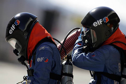 雷诺车队轻取哈斯车队,阿隆索扛起全队 雷诺车队轻取哈斯车队,阿隆索扛起全队