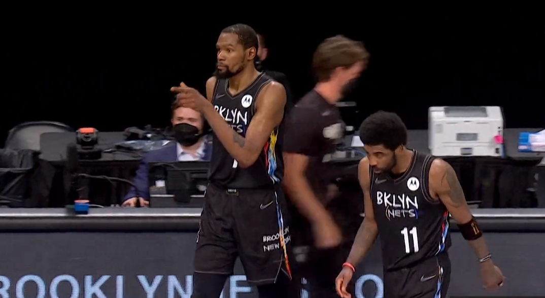 新疆队碾压上海队，字母哥关键制胜