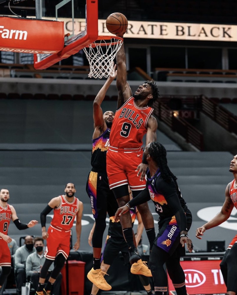 独行侠逆转公牛，保罗绝境逆转