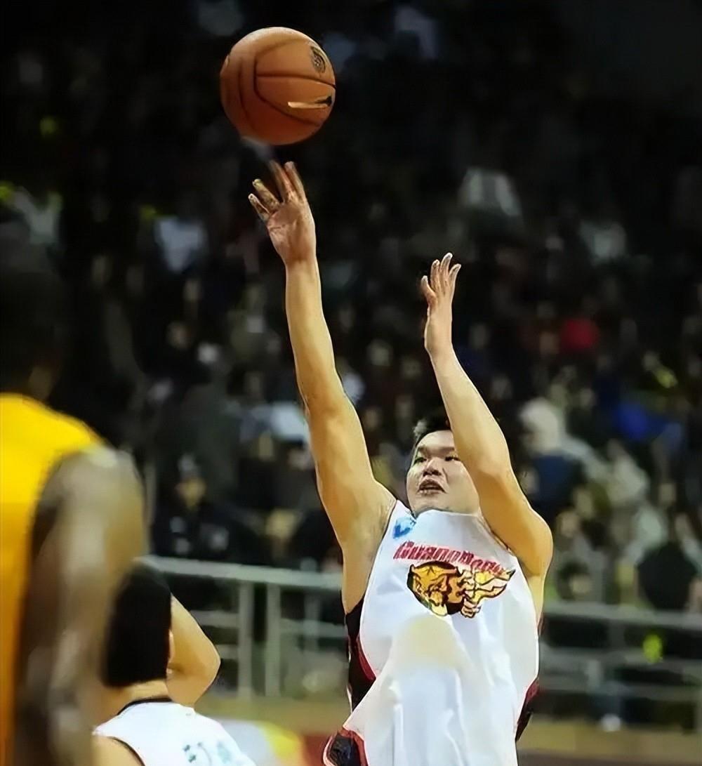 吉林队惊险击败广东宏远，彰显强队风采