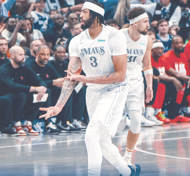 国王轻取火箭，浓眉哥统治全场