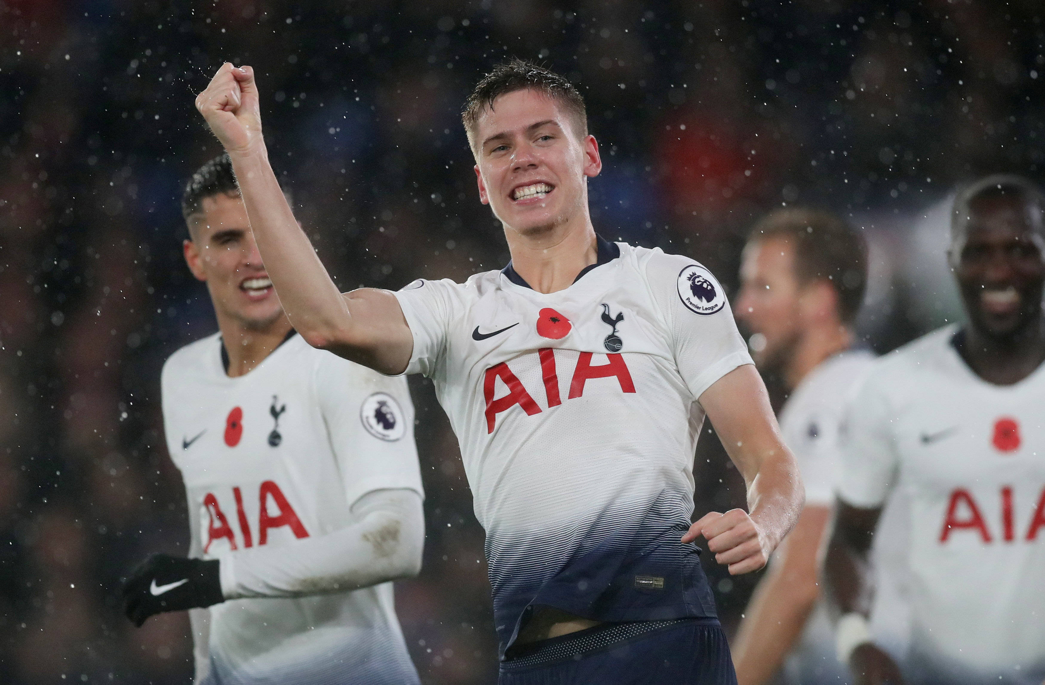 托特纳姆热刺大获胜利,晋级四强 托特纳姆热刺大获胜利,晋级四强