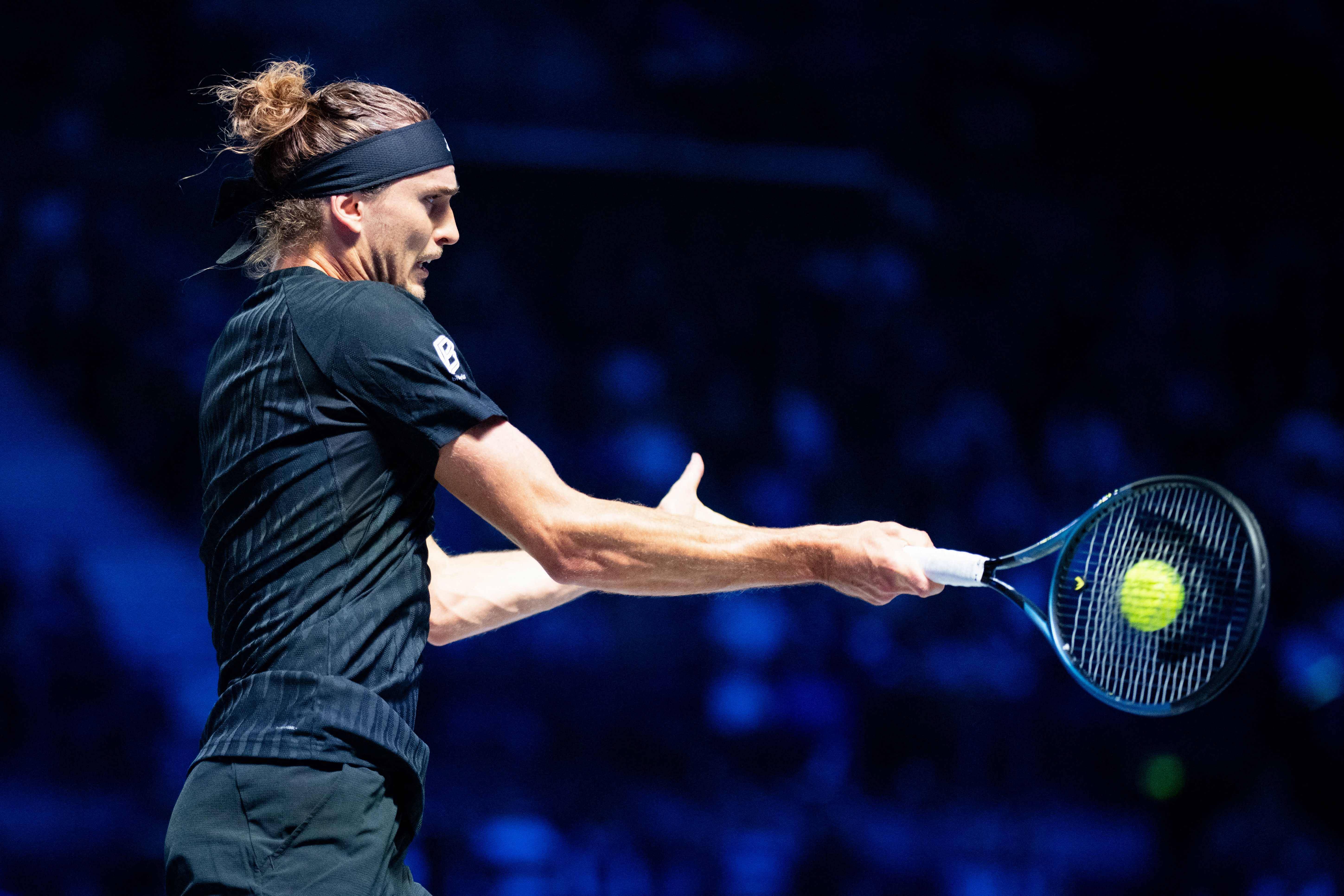 世界网球队翻盘英国网球队,兹维列夫打破历史纪录 世界网球队翻盘英国网球队,兹维列夫打破历史纪录