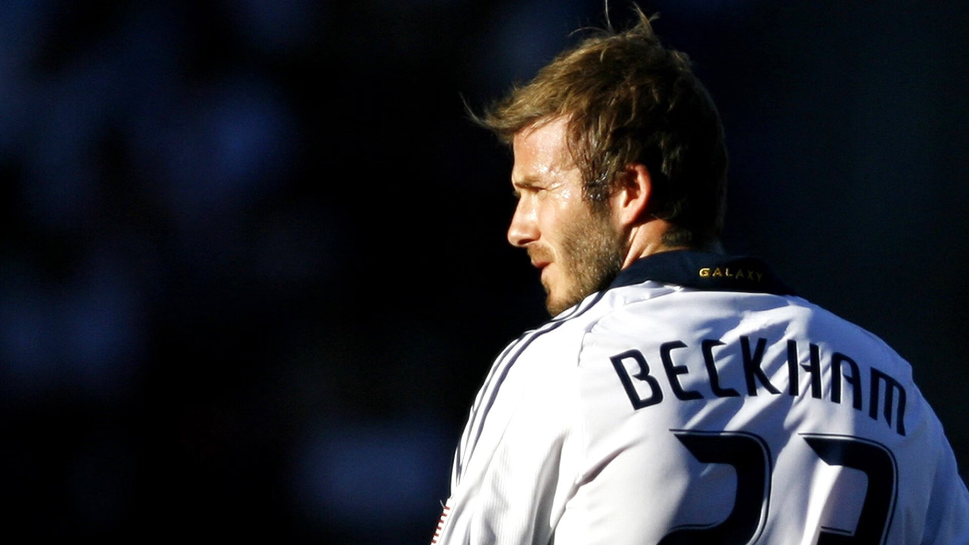 世界杯之夜,浓眉关键回合不手软